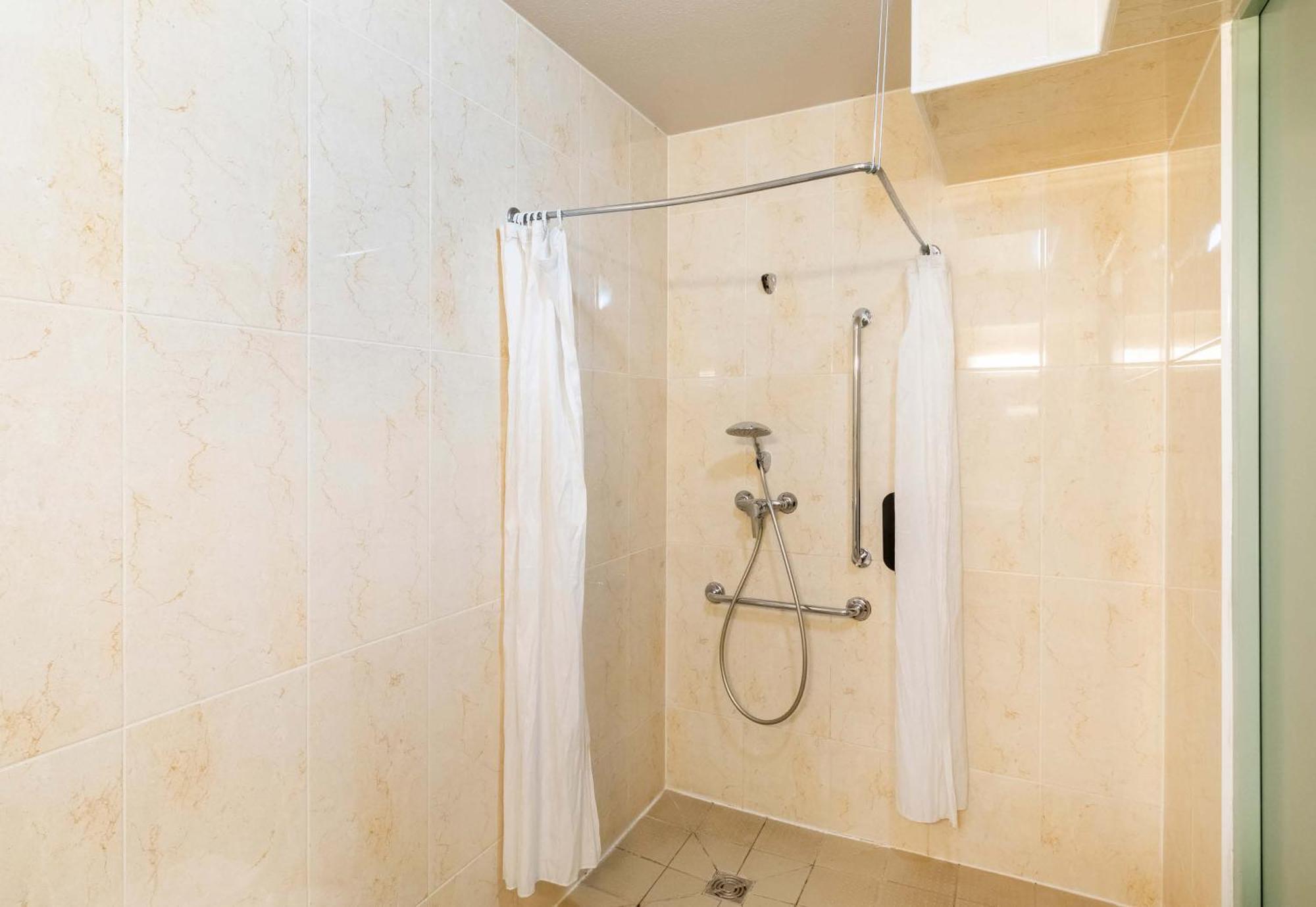 B&B Hotel Lorient コダン エクステリア 写真